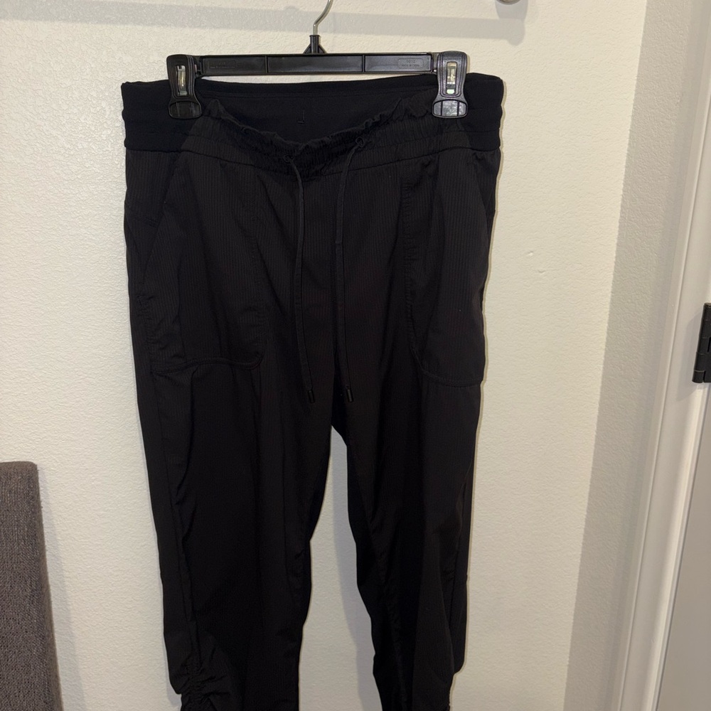 Lululemon Black Jogger Dance Studio